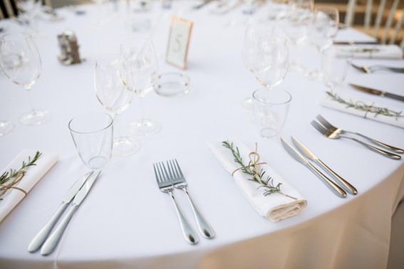 Toalhas de mesa: um toque de charme para os seus jantares e recepções